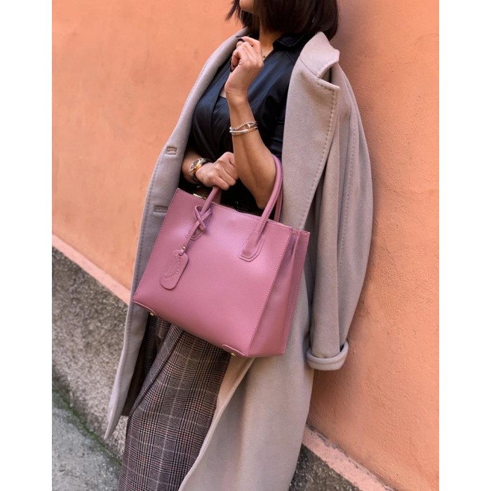 Italienische Leder-Handtasche Shopping-Bag Tasche Corinna mit Frau